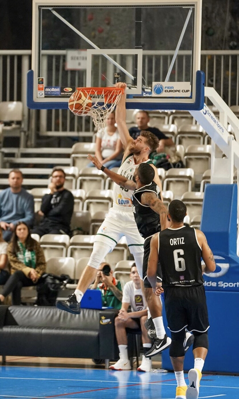 From America to Europe: My First Year as a Pro&nbsp;Hooper